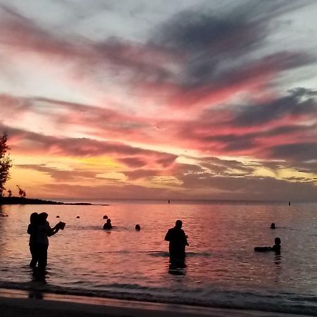Chez Nous Lägenhet Pereybere Beach Exteriör bild